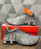 Nike Shox R4